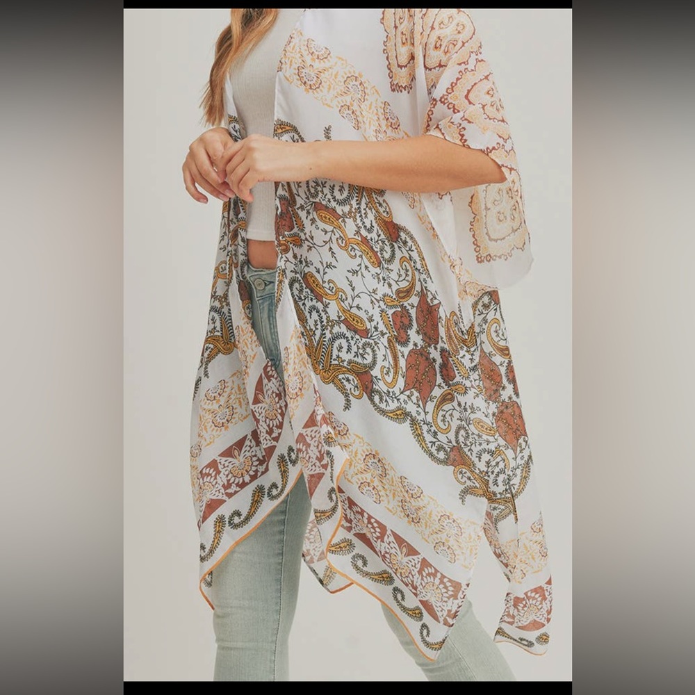 NWT Boho and Paisley Print Kimono Taupe - Picture 3 of 4